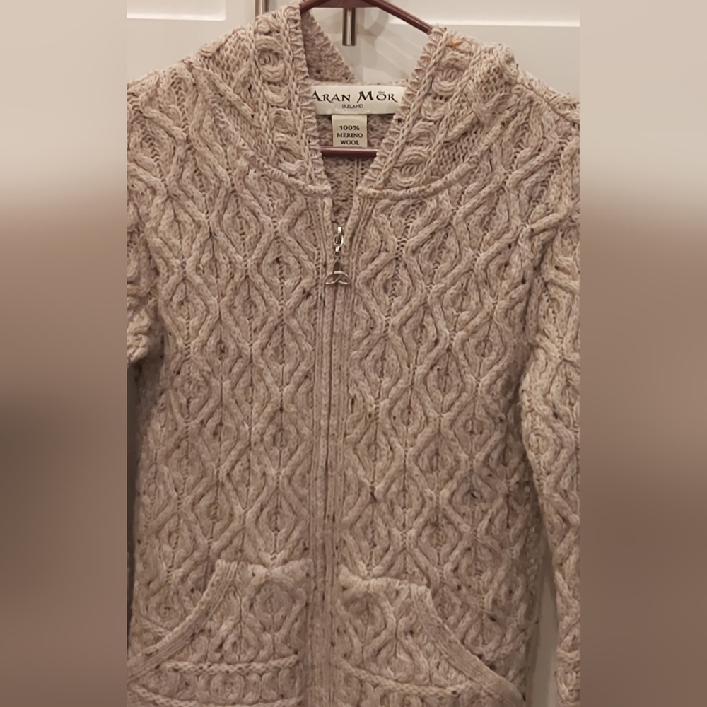 Aran Mor Ireland hooded sweater